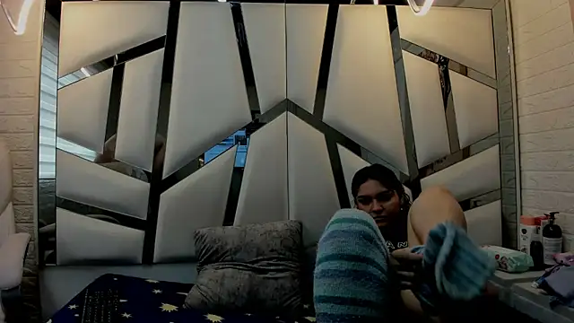 Alaia Blosson online show from 31, 3, 2026