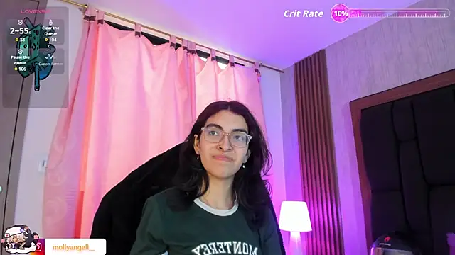 Snapshot of Molly_A chatting on 18, 5, 2026 Molly A online show from 18, 5, 2026