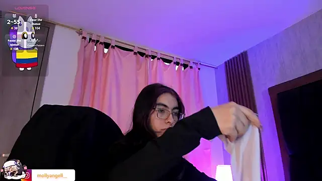 Snapshot of Molly_A chatting on 27, 6, 2026 Molly A online show from 27, 6, 2026