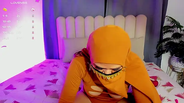Snapshot of bahiya_aziz chatting on 27, 4, 2026 bahiya aziz online show from 27, 4, 2026