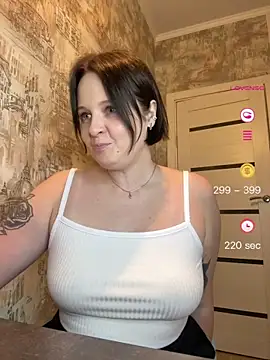 Snapshot of HubbaBaby chatting on 3, 6, 2026 HubbaBaby online show from 3, 6, 2026