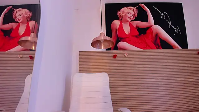 layla  smith online show from 18, 3, 2026