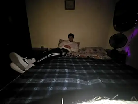 Snapshot of midnightbrothes1 chatting on 30, 3, 2026 midnightbrothes1 online show from 30, 3, 2026