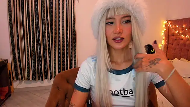 Snapshot of Mia_miel69 chatting on 11, 6, 2026 Mia miel69 online show from 11, 6, 2026