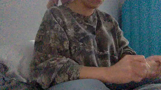 Snapshot of mxmxee chatting on 29, 4, 2026 mxmxee online show from 29, 4, 2026