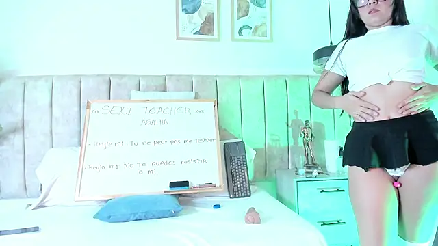 AgathaSavage online show from 11, 4, 2026