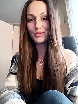 Snapshot of LunaCrystall chatting on 22, 4, 2026 LunaCrystall online show from 22, 4, 2026
