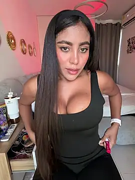 Snapshot of SaraValentina11 chatting on 13, 4, 2026 SaraValentina11 online show from 13, 4, 2026