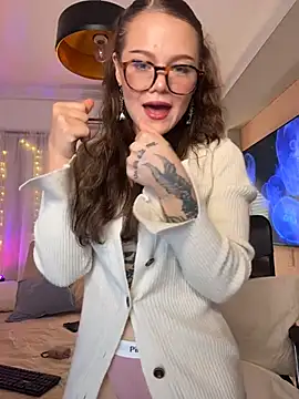 Snapshot of Tallulah_Kinky chatting on 17, 4, 2026 Tallulah Kinky online show from 17, 4, 2026