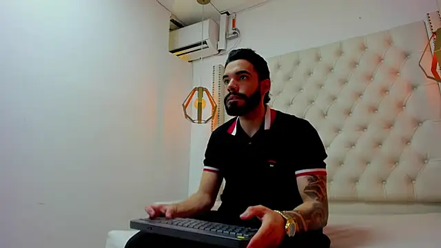 JEAN LEWIS2 online show from 27, 4, 2026