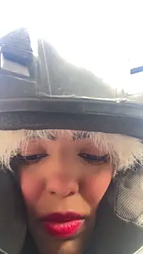 sylphiee  online show from 24, 4, 2026