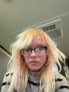 Snapshot of simplyobsessedwher chatting on 18, 3, 2026 simplyobsessedwher online show from 18, 3, 2026