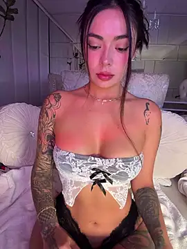 amy  laurie online show from 21, 4, 2026