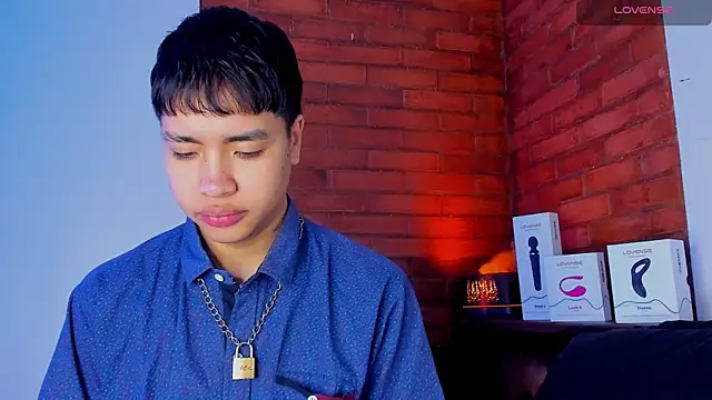 Lee Colee online show from 8, 4, 2026