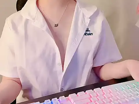 Snapshot of hunhun122 chatting on 18, 7, 2026 hunhun122 online show from 18, 7, 2026