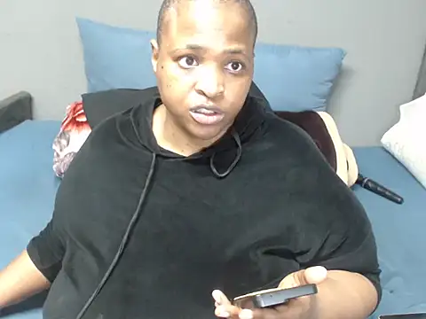 Snapshot of Bustydiva83 chatting on 25, 6, 2026 Bustydiva83 online show from 25, 6, 2026