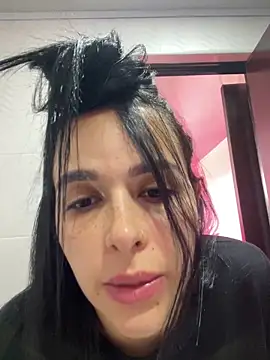 Snapshot of leila_moretti chatting on 27, 3, 2026 leila moretti online show from 27, 3, 2026