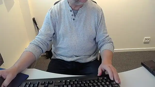 Snapshot of Buggemann chatting on 2, 6, 2026 Buggemann online show from 2, 6, 2026
