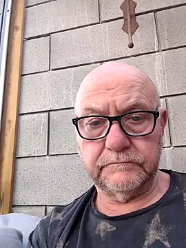 Snapshot of Buggemann chatting on 12, 7, 2026 Buggemann online show from 12, 7, 2026