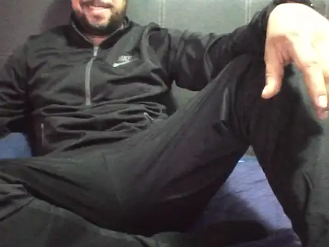 Snapshot of Sergiomachine69 chatting on 6, 5, 2026 Sergiomachine69 online show from 6, 5, 2026