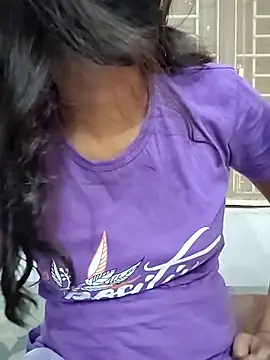 Snapshot of Telugucouple1431 chatting on 26, 4, 2026 Telugucouple1431 online show from 26, 4, 2026