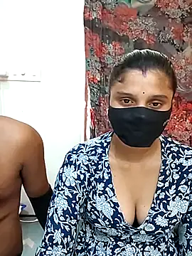 Snapshot of Telugucouple1431 chatting on 14, 6, 2026 Telugucouple1431 online show from 14, 6, 2026