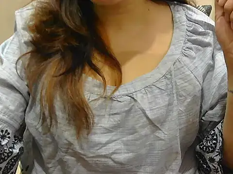 Snapshot of spicy_Zara chatting on 9, 4, 2026 spicy Zara online show from 9, 4, 2026