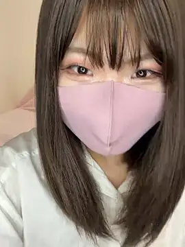 Snapshot of ichigonoiichan chatting on 6, 4, 2026 ichigonoiichan online show from 6, 4, 2026