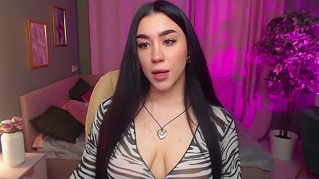 Winonna Ryder online show from 27, 3, 2026