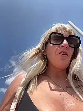 AtomBlondy online show from 13, 4, 2026