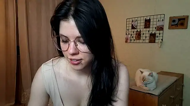 MiaTemptress online show from 15, 4, 2026