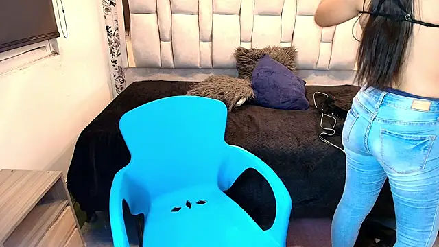 Keyla Brunette  online show from 19, 4, 2026