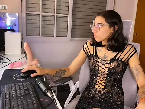 Poison Ivy 29 online show from 28, 3, 2026