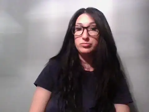 Snapshot of TheVictoriaWolf chatting on 15, 4, 2026 TheVictoriaWolf online show from 15, 4, 2026