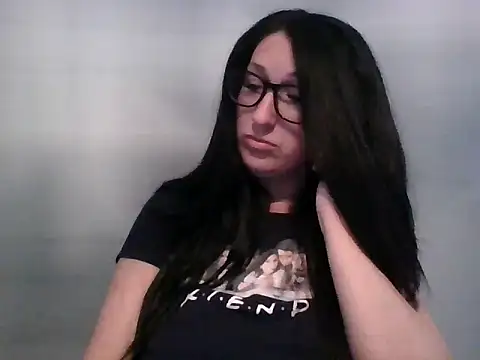Snapshot of TheVictoriaWolf chatting on 19, 4, 2026 TheVictoriaWolf online show from 19, 4, 2026