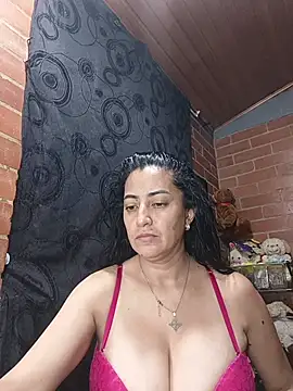Snapshot of Alexandrina chatting on 5, 4, 2026 Alexandrina online show from 5, 4, 2026