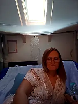 roxy 74 online show from 15, 4, 2026