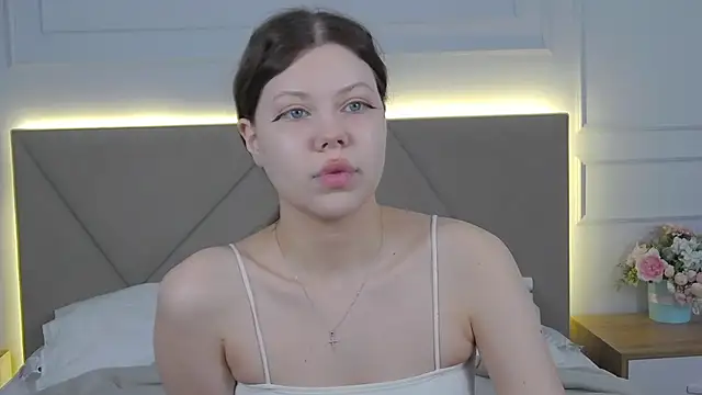 Sophie Rays online show from 12, 4, 2026