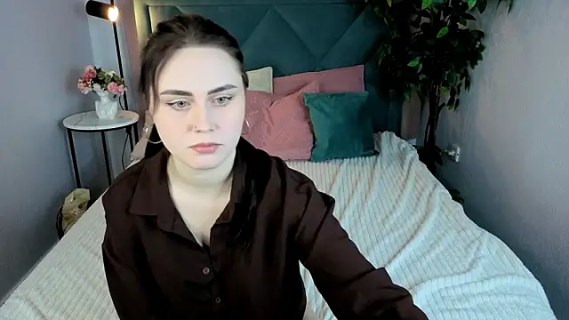 NoraLumi online show from 15, 3, 2026