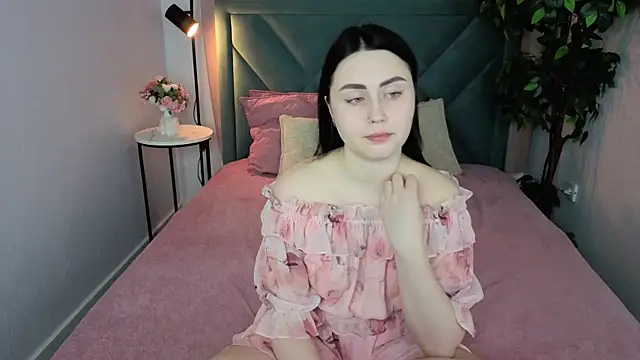 NoraLumi online show from 2, 4, 2026