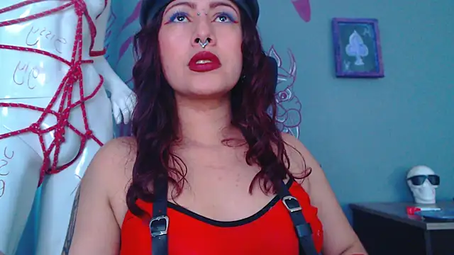 Snapshot of Regina_Iris chatting on 13, 5, 2026 Regina Iris online show from 13, 5, 2026