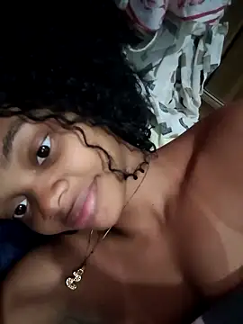 Snapshot of marialuiza2027 chatting on 6, 4, 2026 marialuiza2027 online show from 6, 4, 2026