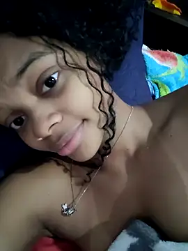 Snapshot of marialuiza2027 chatting on 17, 4, 2026 marialuiza2027 online show from 17, 4, 2026