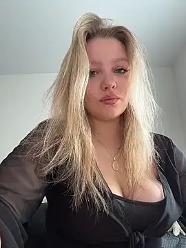 Snapshot of bettyloveu chatting on 19, 5, 2026 bettyloveu online show from 19, 5, 2026
