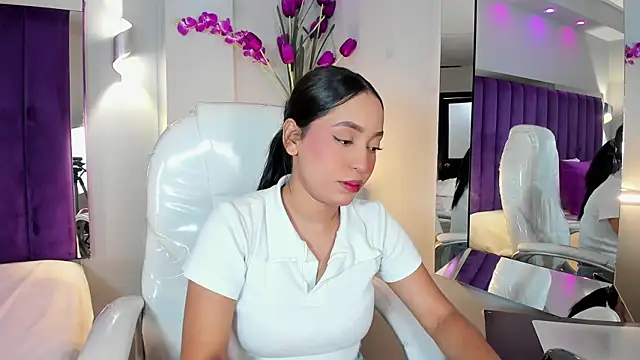 Snapshot of MiaCamille_ chatting on 6, 6, 2026 MiaCamille online show from 6, 6, 2026
