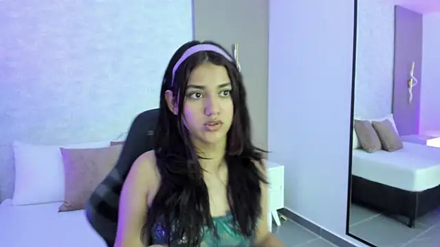 Snapshot of cristin_collins chatting on 2, 5, 2026 cristin collins online show from 2, 5, 2026