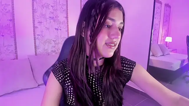 Snapshot of cristin_collins chatting on 27, 5, 2026 cristin collins online show from 27, 5, 2026