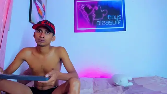 Boys xxx  online show from 19, 4, 2026