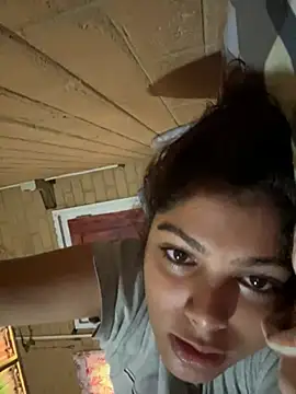 Snapshot of Snowygirl11 chatting on 4, 6, 2026 Snowygirl11 online show from 4, 6, 2026