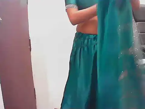Snapshot of ragini_bby chatting on 19, 6, 2026 ragini bby online show from 19, 6, 2026